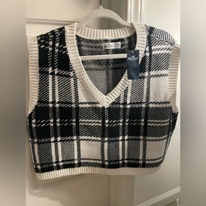 Hollister Black and White Plaid Sweater Vest